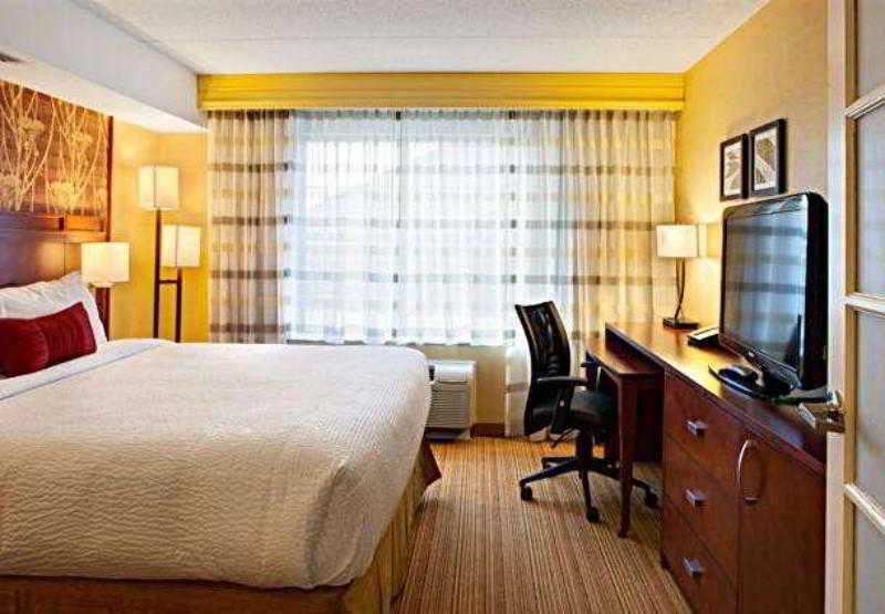 Hotel Courtyard By Marriott London Extérieur photo