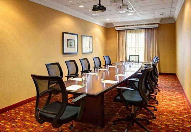 Hotel Courtyard By Marriott London Extérieur photo