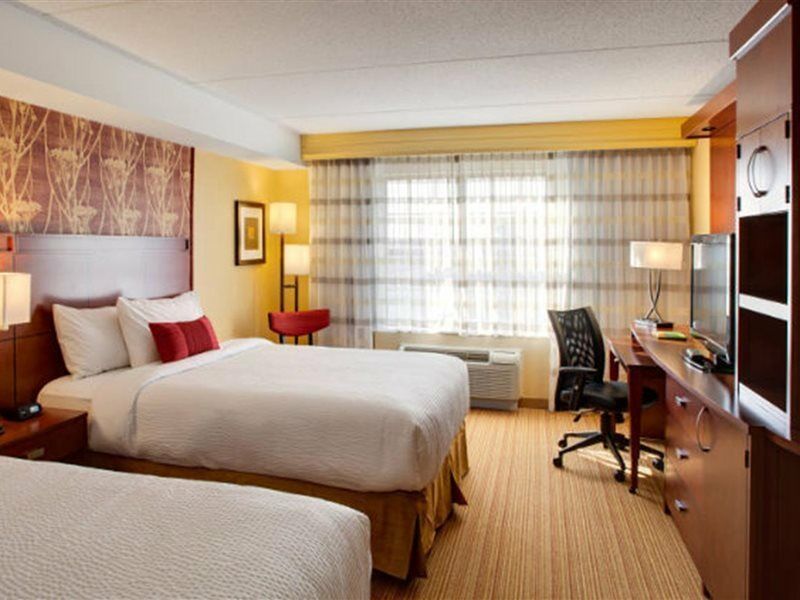 Hotel Courtyard By Marriott London Extérieur photo
