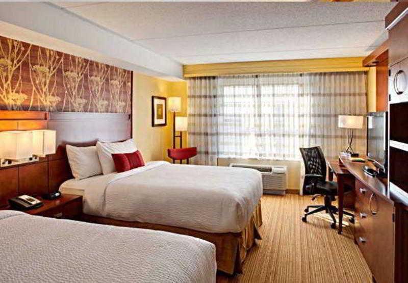 Hotel Courtyard By Marriott London Extérieur photo